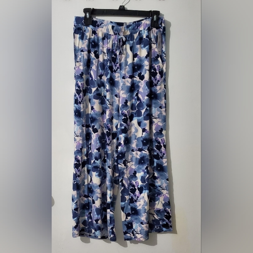 Ambrielle Floral Blue and Purple Women's Sleepwear. NWT